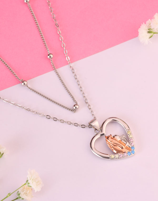horse hug heart-shaped sterling silver pendant